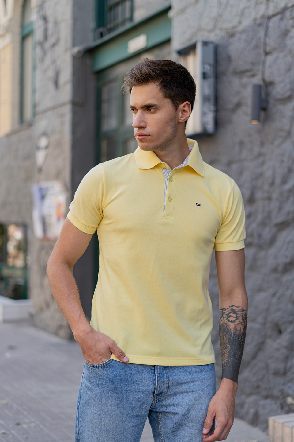 Tommy Hilfiger мужская желтая - 53096 - Магазин одежды для спорта. Одежда для отдыха и спорта - Brooklet.